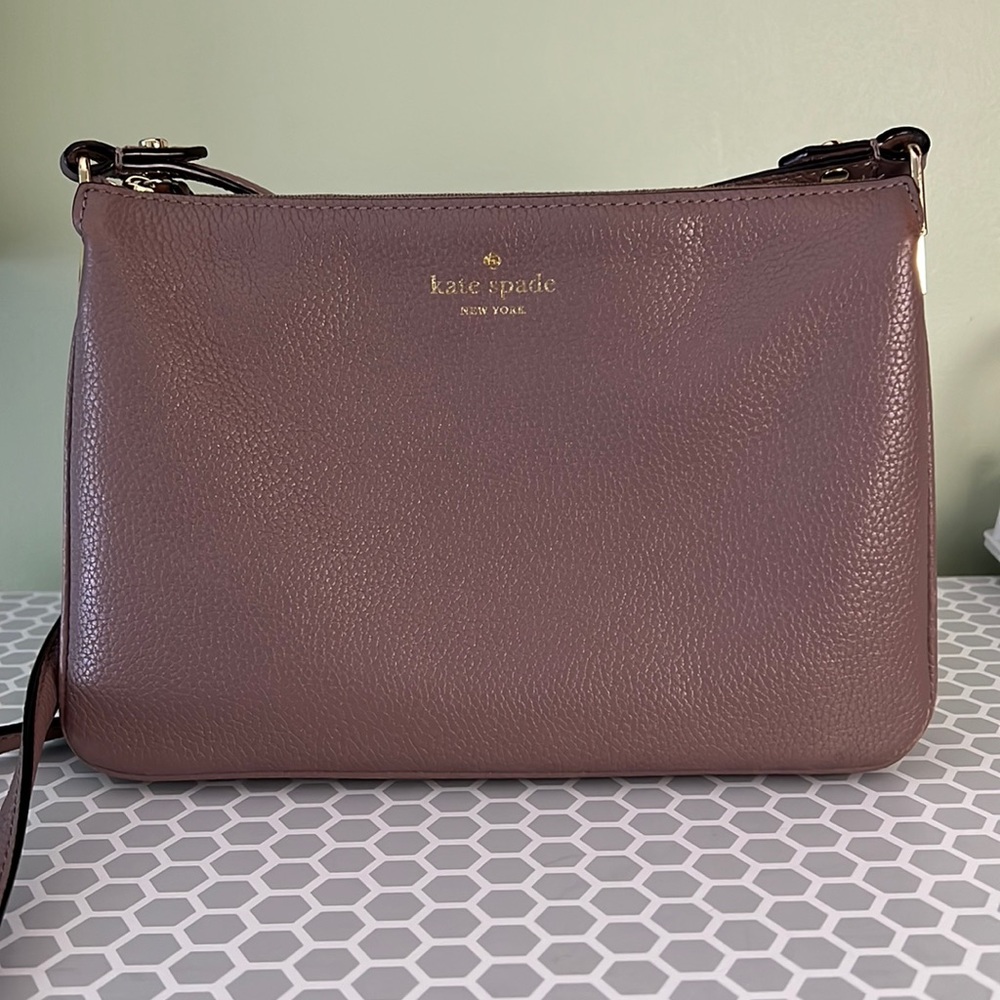 Kate Spade Crossbody Bag. Authentic. Good Condition.
